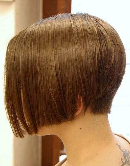 asymetryczne fryzury krótkie uczesanie damskie zdjęcie numer 40A